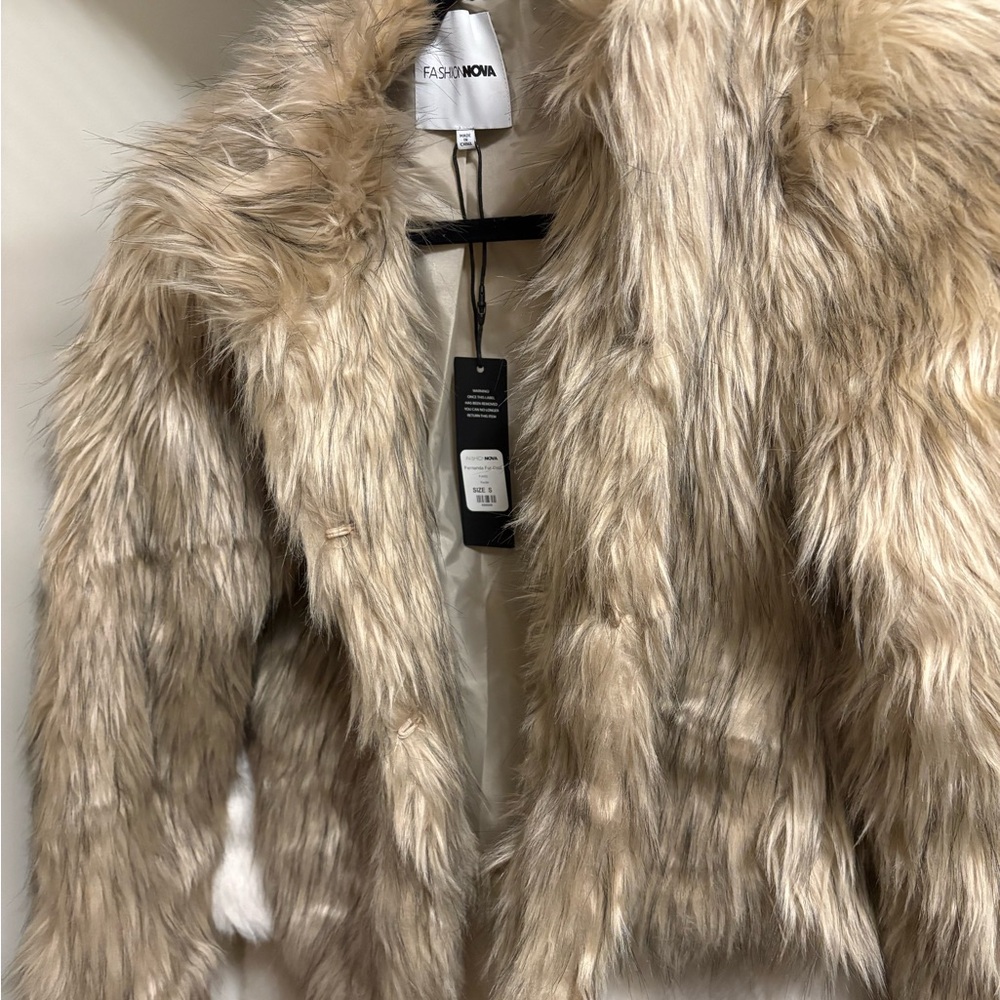Fashion Nova Women's Plush Teddy Jacket - Cream
